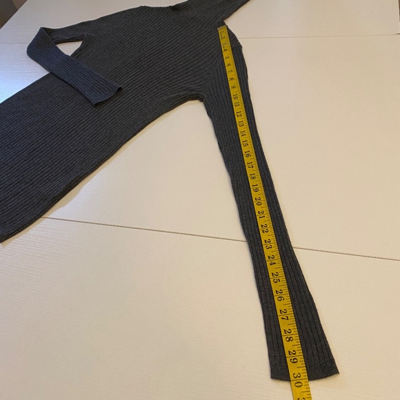 Vince Lightweight Skinny Ribbed Turtleneck Heather Carbon Sweater Size Small - Picture 12 of 13